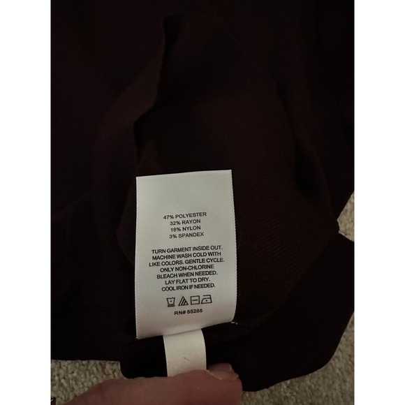 New Women's Express Silky Soft Fitted turtleneck Sweater size XS color maroon re - Picture 5 of 9